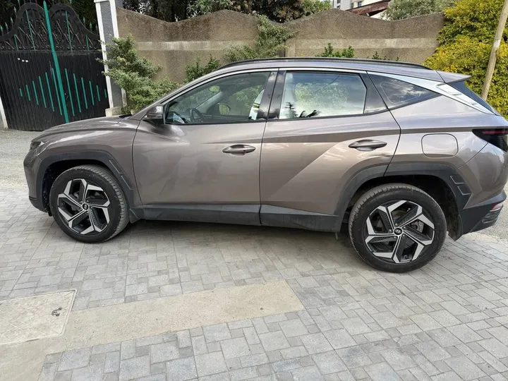 Hyundai Tucson 2022 SUV – photo 3
