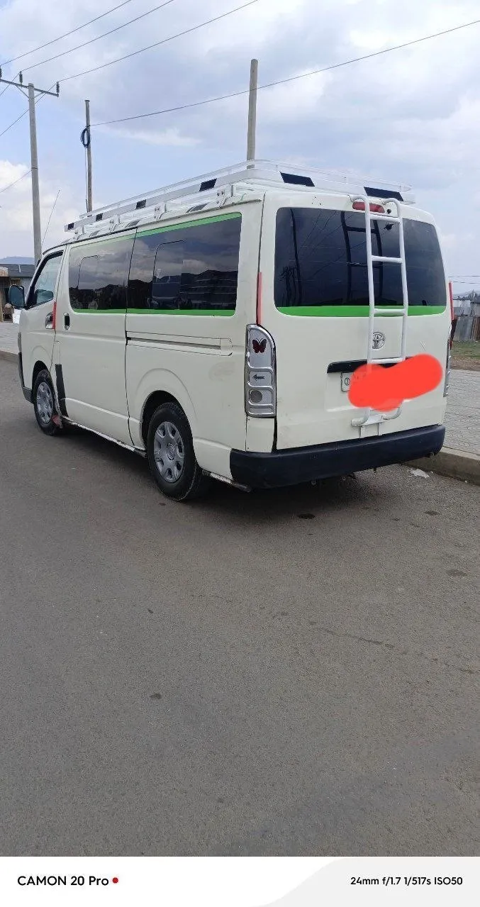 Toyota Abadula 2007 Diesel Van – photo 6