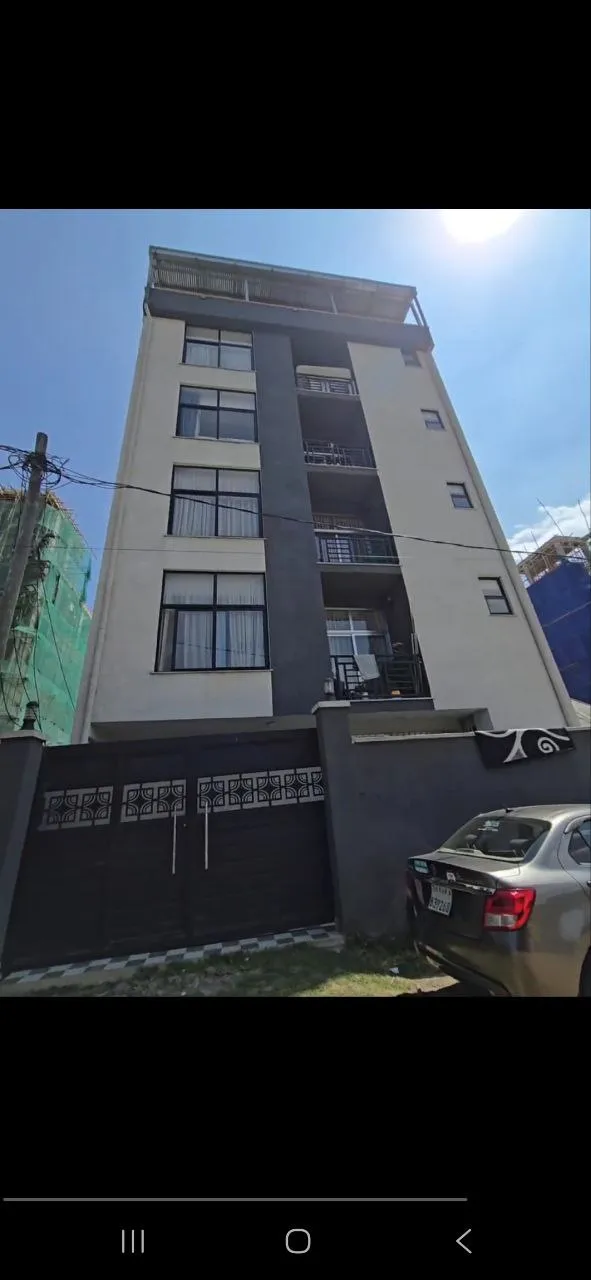 Full Apartment Building in Summit – photo 3