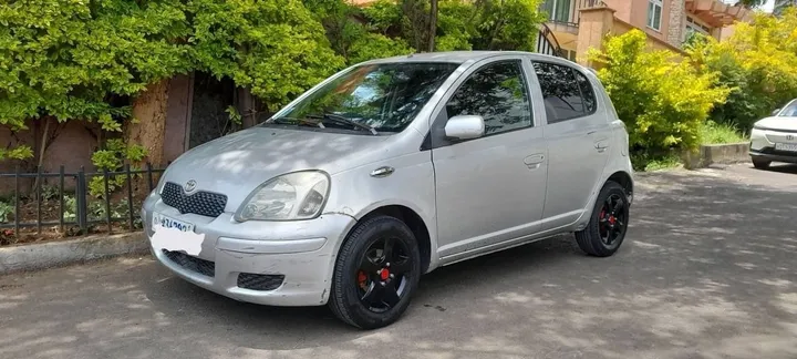 Toyota Vitz 2002 Automatic – photo 3