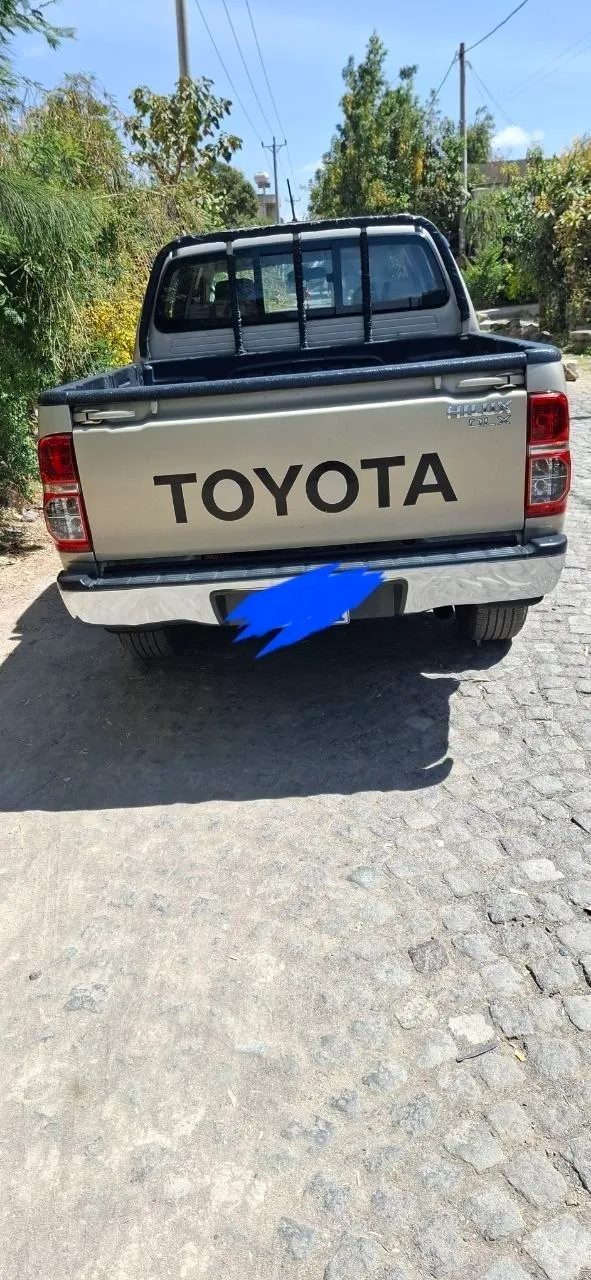 Toyota Hilux 2014 – photo 3