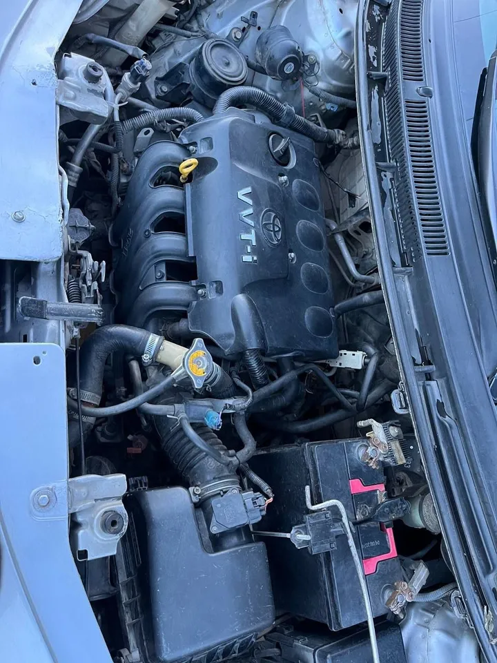 Toyota Yaris Sedan 2010 – photo 3