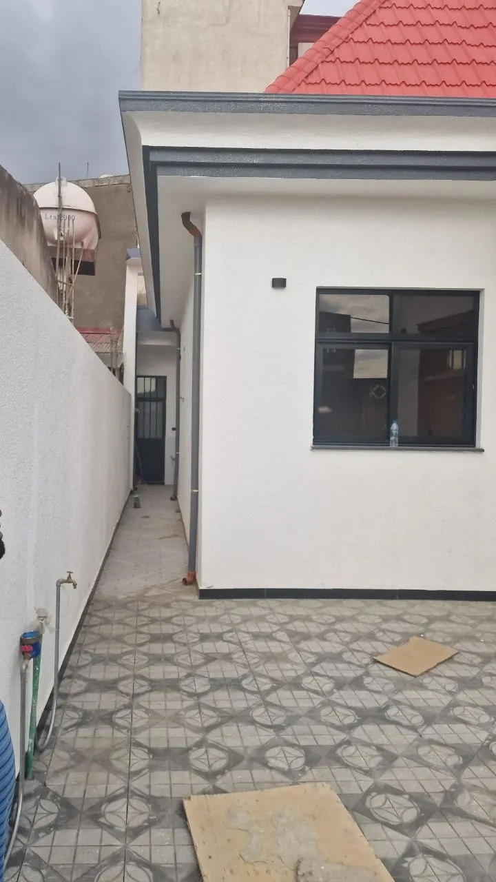 141 Sqm House for Sale Taffo – photo 8