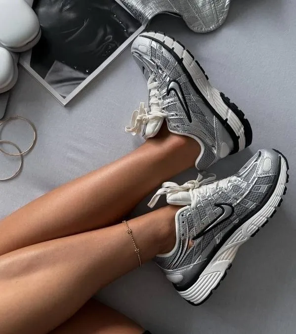 Nike P6000 Metallic Silver Unisex Sneakers – photo 3
