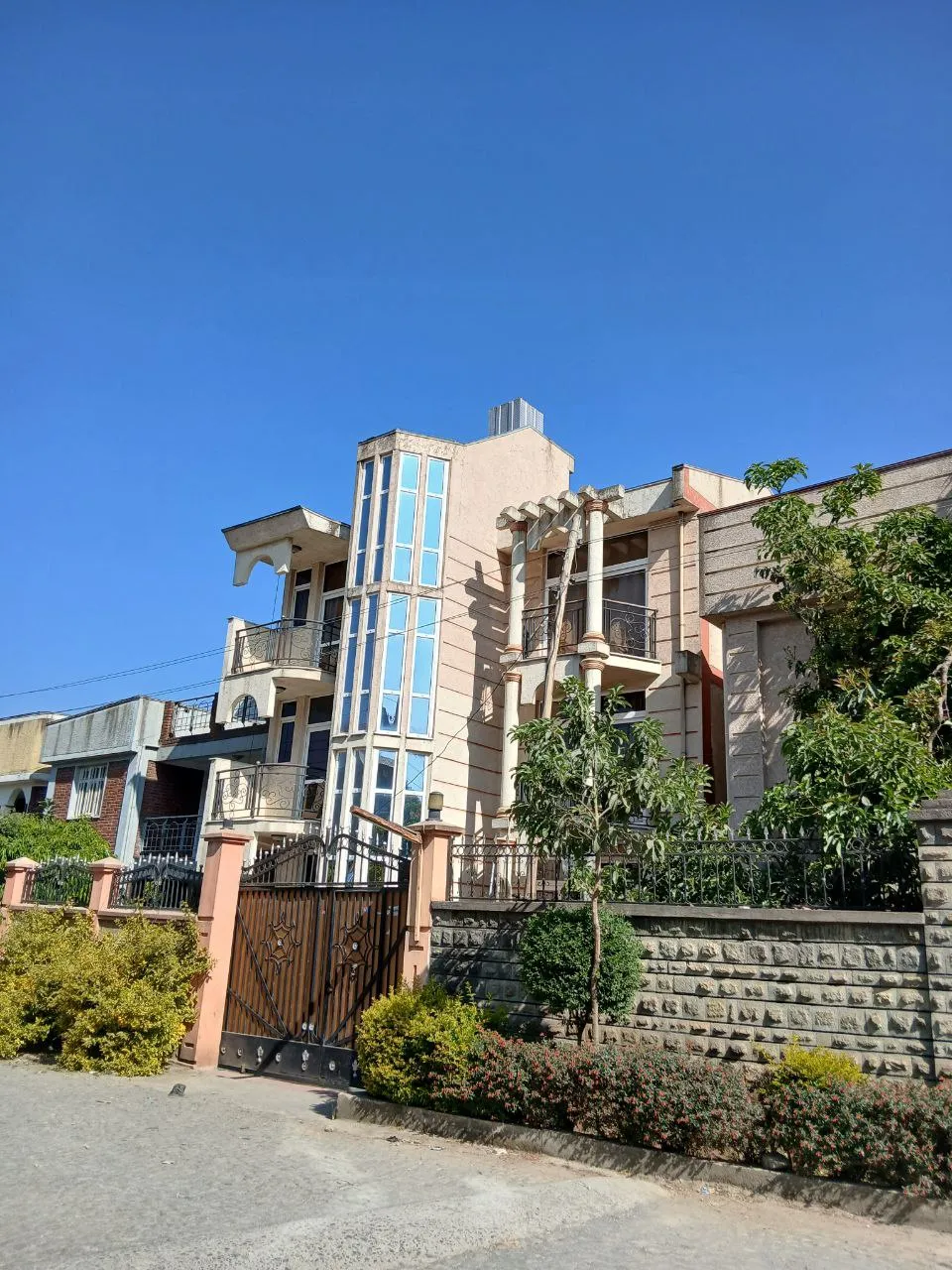 Modern G+2 Terrace Residential House – photo 3
