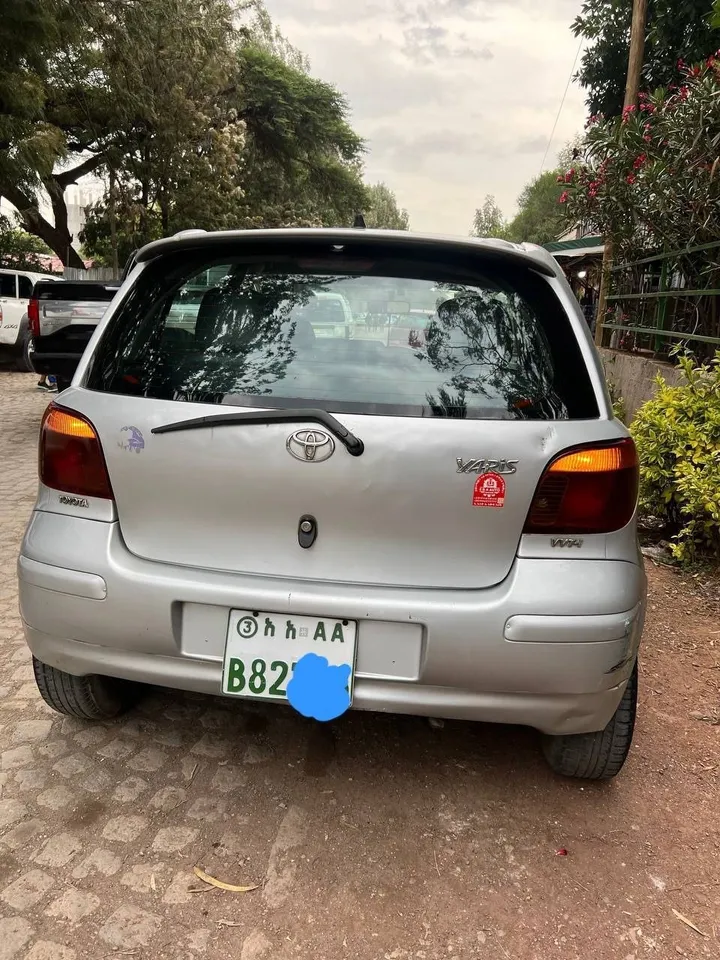 2005 Toyota Vitz Hatchback – photo 3