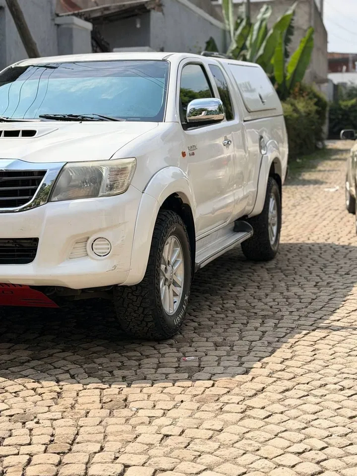 Toyota Hilux King Cab 2010 – photo 5