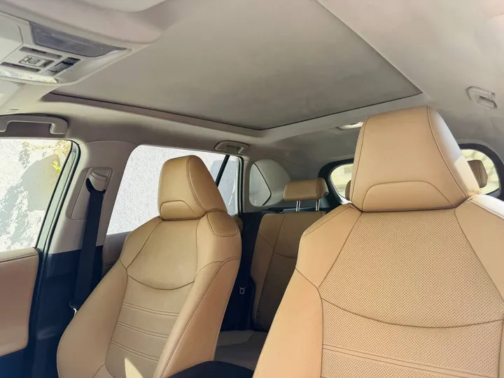 Toyota RAV4 Hybrid 2023 Europe – photo 6