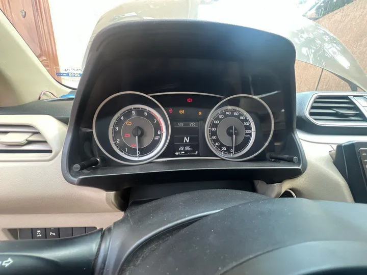 Suzuki Dzire 2022 Automatic – photo 6