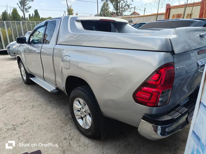 Toyota Hilux Revo King Cab 2018 – photo 6