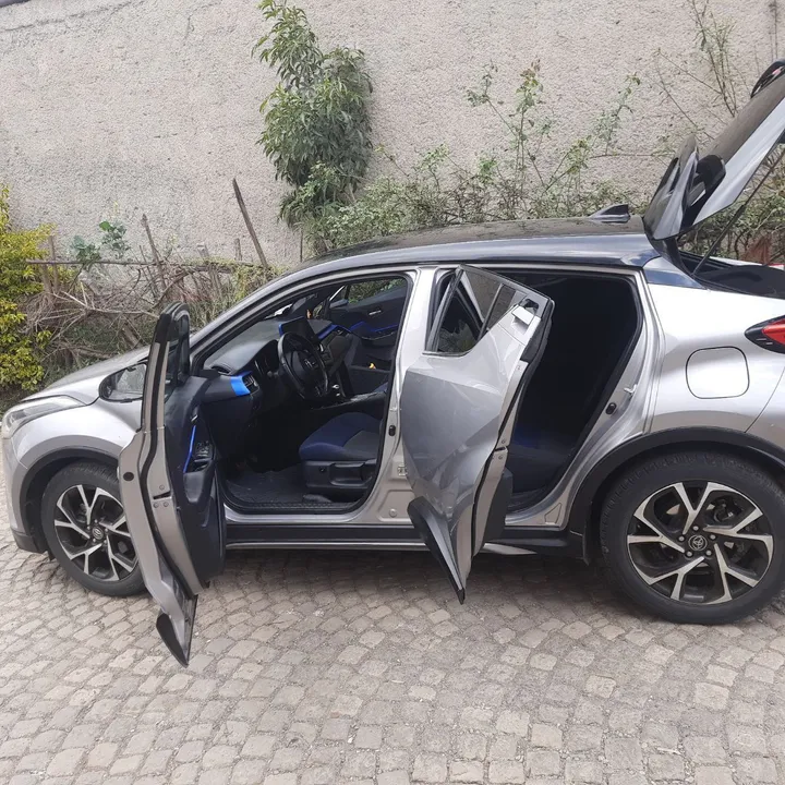 Toyota C-HR 2017 Automatic AWD – photo 7