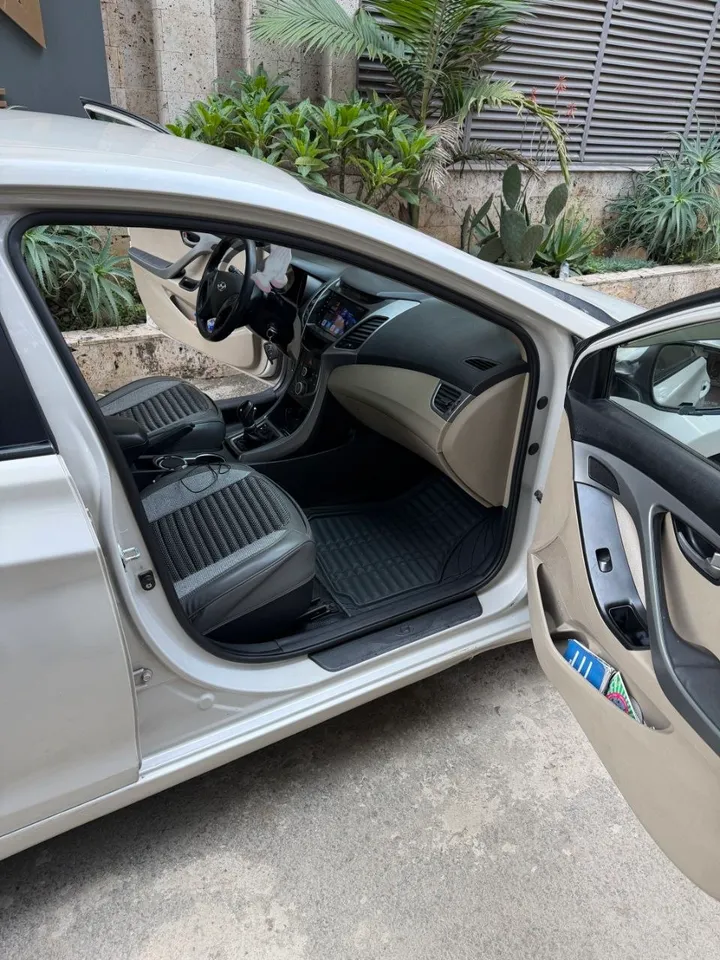 Hyundai Elantra 2015 Automatic – photo 4