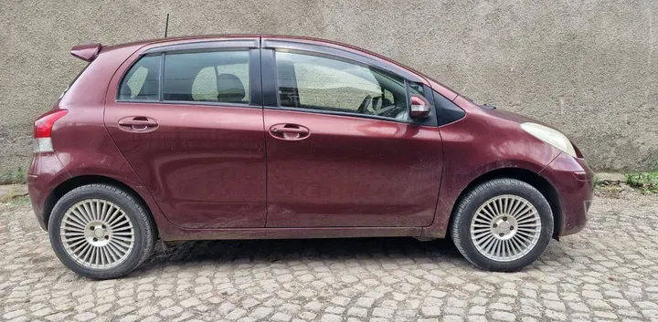 Toyota Yaris Compact 2010 Automatic – photo 7