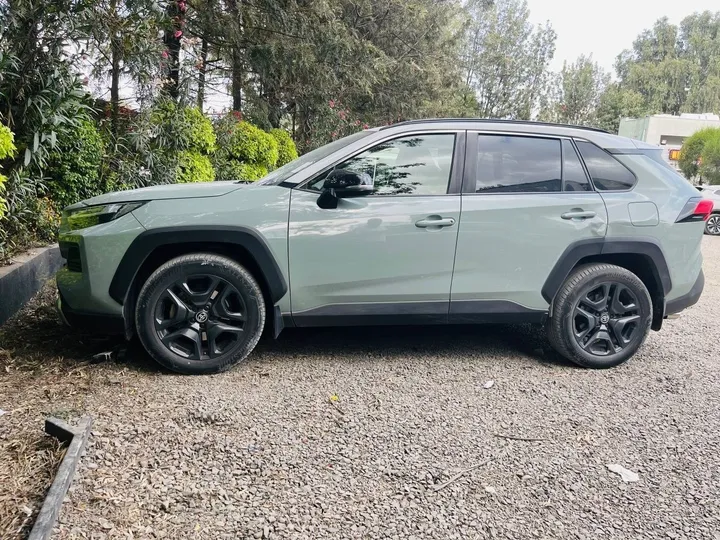 Toyota Rav4 Hybrid Adventure 2022 – photo 4