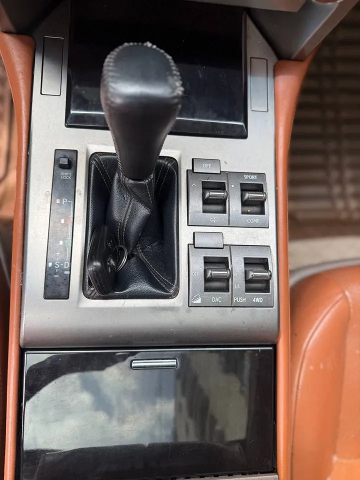 Toyota Lexus GX400 2018 SUV – photo 8