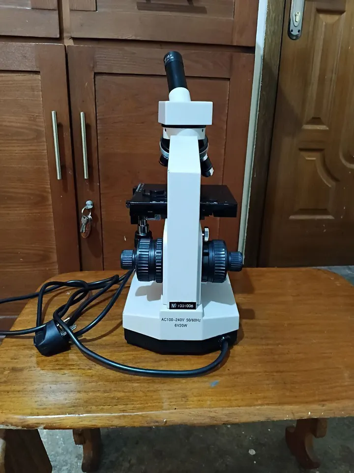 Laboratory Centrifuge and Microscope Set – photo 7