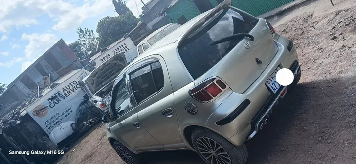 Toyota Vitz 2002 Automatic – photo 4