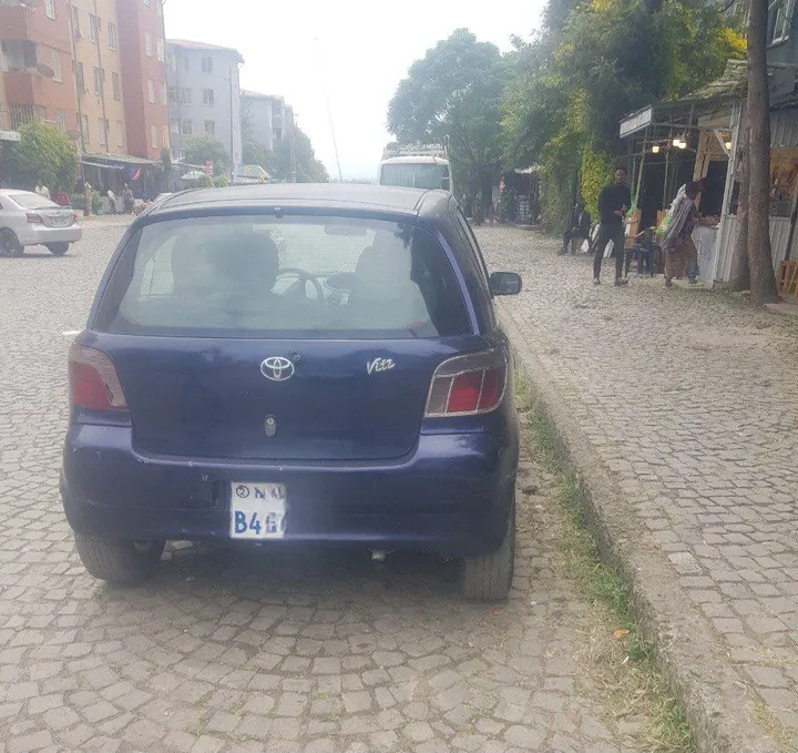 Toyota Vitz Model 99 – photo 4
