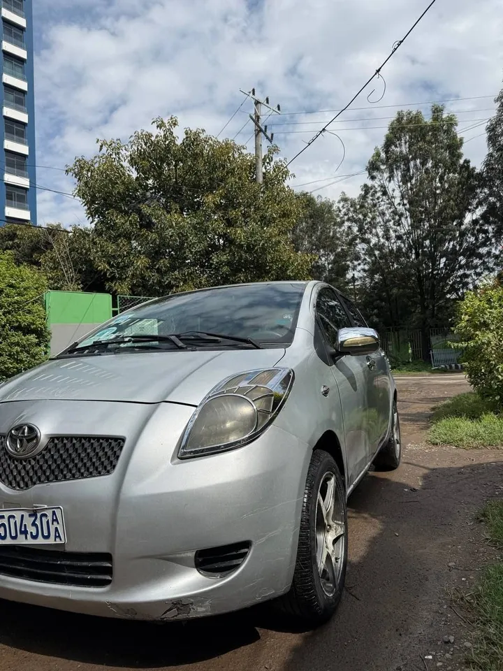 Toyota Yaris Compact 2006 – photo 5