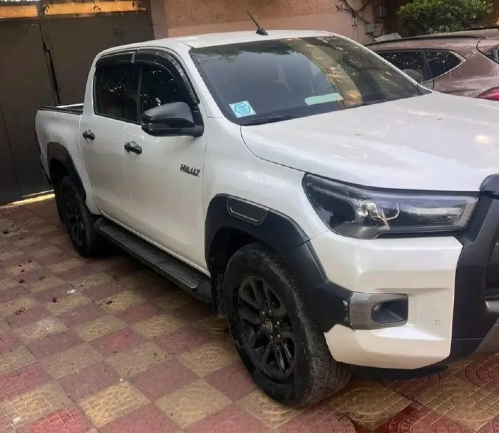 Toyota Hilux Adventure 2021 Pickup – photo 3