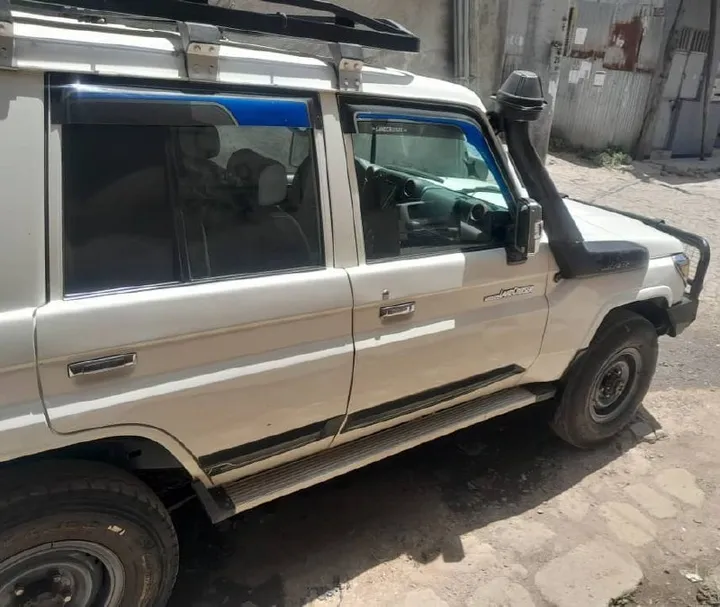 Toyota LandCruiser Mark II 2014 – photo 3