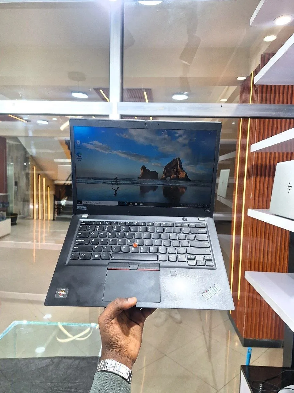 Lenovo ThinkPad T495s Ryzen 7 Laptop – photo 4