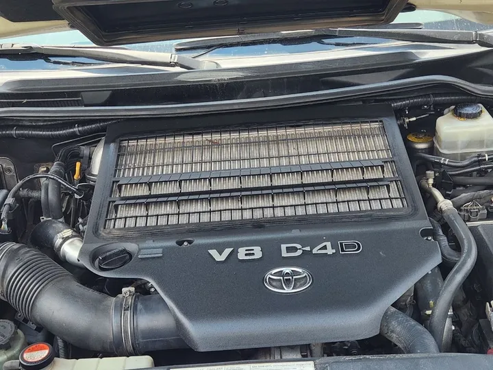 Toyota Land Cruiser V8 2014 – photo 8
