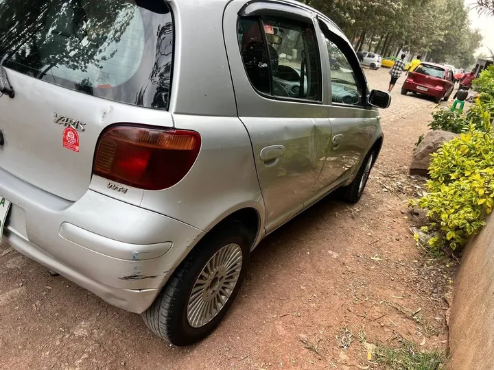 2005 Toyota Vitz Hatchback – photo 5
