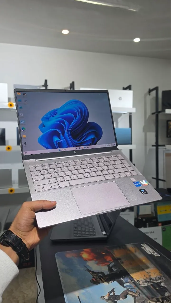HP Pavilion Plus 14 i7 Laptop – photo 3