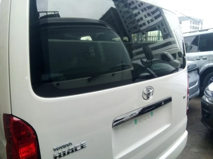 Toyota Hiace High Roof GL 2025 – photo 4