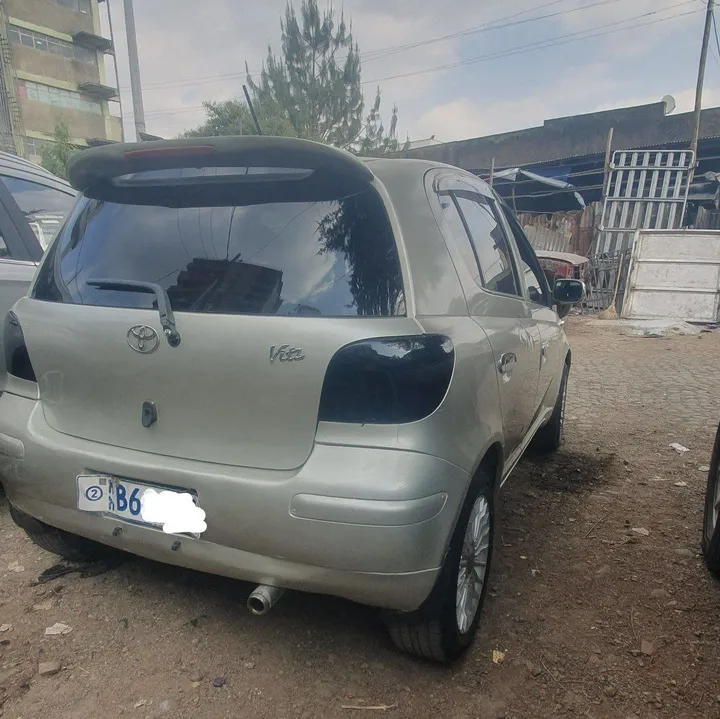 Toyota Vitz 2004 Automatic – photo 4