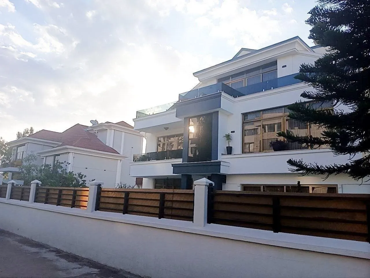 Modern B+G+2 House 500sqm CMC – photo 3