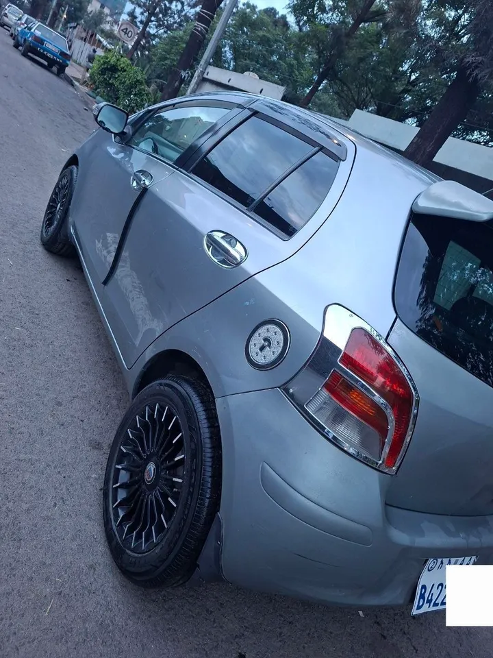 Toyota Yaris Compact Automatic 2008 – photo 6