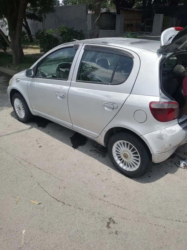Toyota Vitz 2001 Automatic – photo 4