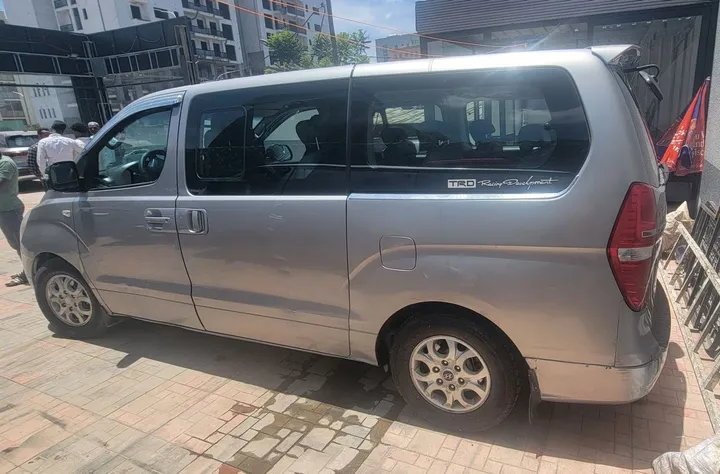 2012 Hyundai Starex Van – photo 8