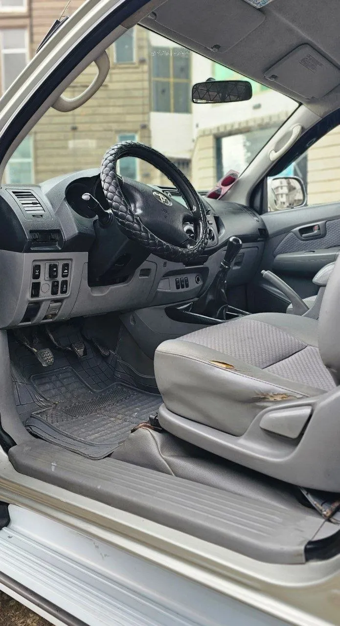 Toyota Vigo D4D Manual 2010 – photo 4