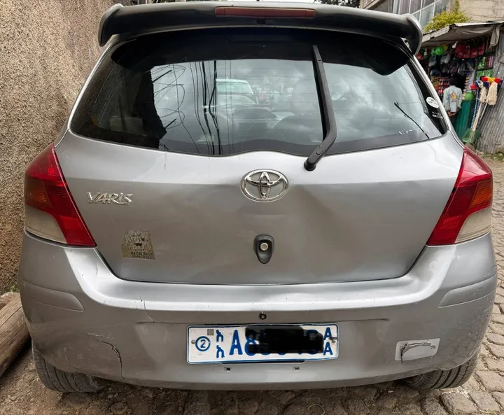 Toyota Yaris Compact 2008 – photo 3