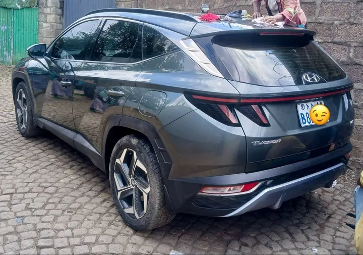 Hyundai Tucson 2022 SUV – photo 4