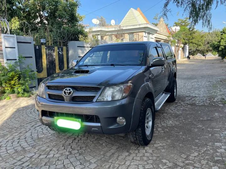 Toyota Hilux Pickup 2007 – photo 3