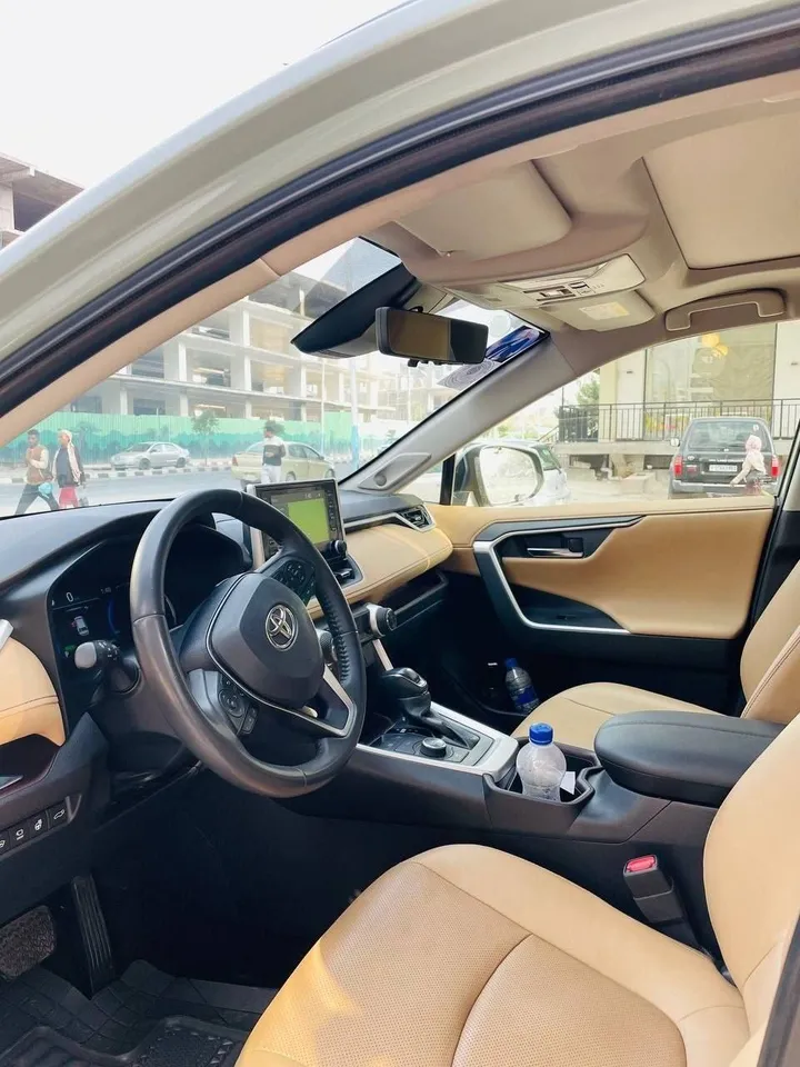 Toyota RAV-4 Hybrid 2022 – photo 4