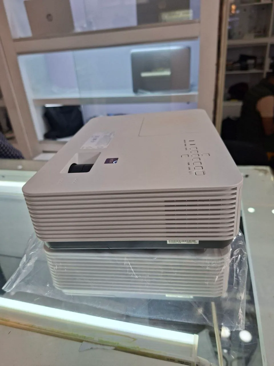 Sony VPL-DX221 Projector – photo 3