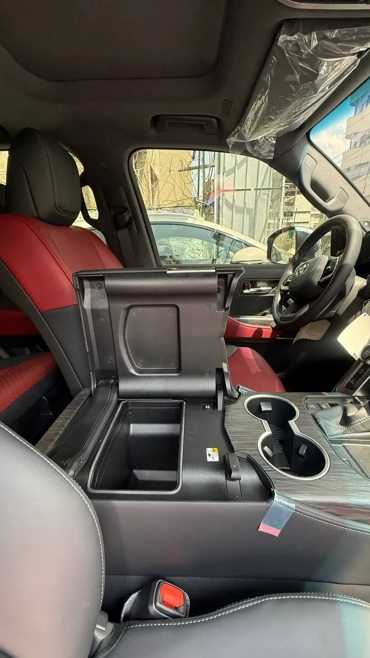 2026 Toyota Land Cruiser VXR Hybrid – photo 5