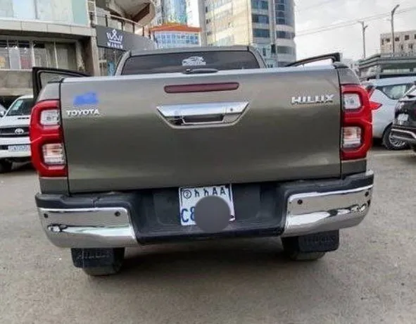 Toyota Hilux Invisible 2021 – photo 7