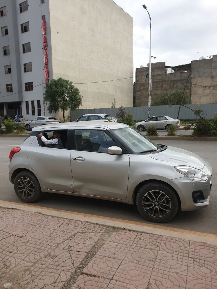 Suzuki Swift 2021 Automatic 1.2L – photo 4