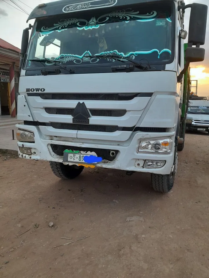 Sinotruk Howo Cargo Truck 2016 – photo 4