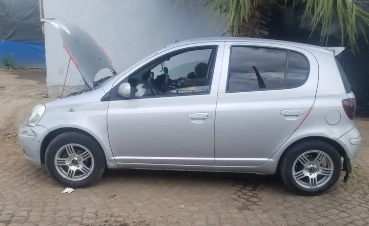 Toyota Vitz 2002 Automatic – photo 6