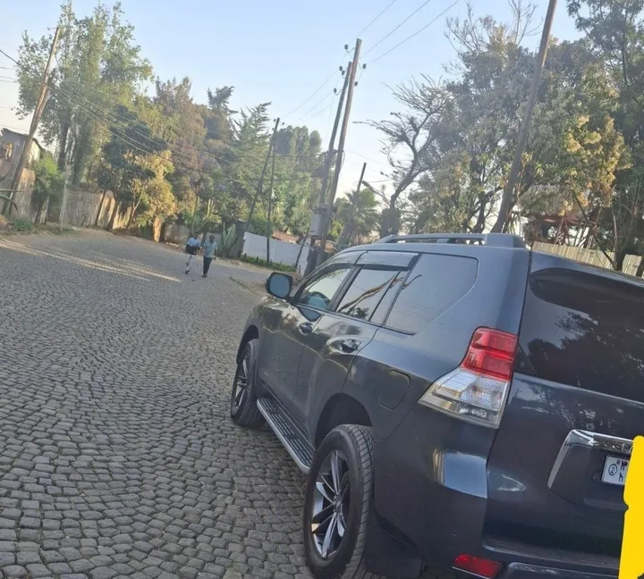 Toyota Landcruiser Prado 2012 Diesel – photo 4