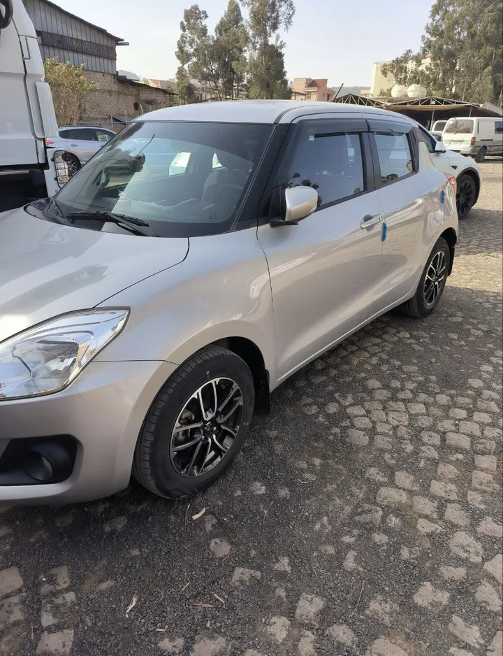 Suzuki Swift 2022 – photo 4