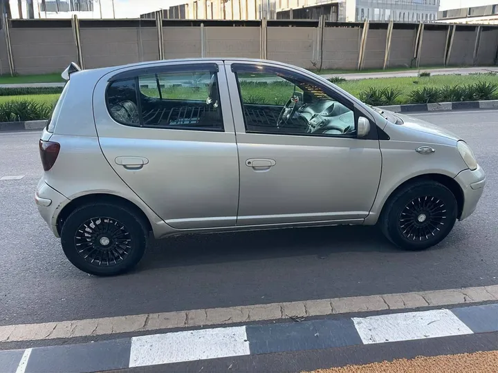 Toyota Vitz 2003 Automatic – photo 4