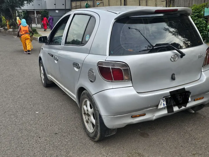 Toyota Vitz 2001 Automatic – photo 4